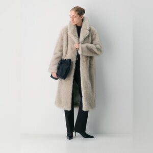Aritzia Cortina Coat - Arctic Faux Fur
